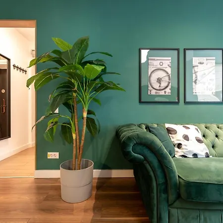Downtown Retreat: Spacious 2-Br By Unirii Square-3